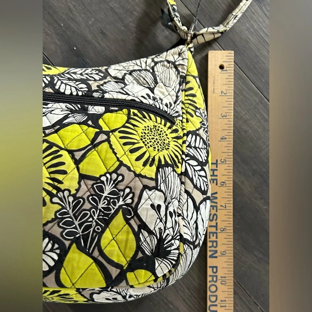 VERA BRADLEY women’s black/yellow zip purse with adjustable straps - Picture 10 of 10